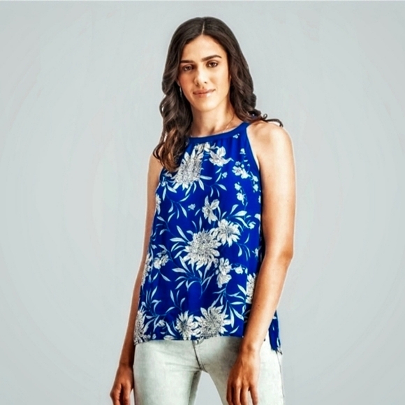 Collective Concepts Floral Print Top Medium Blue and White NWT - Picture 2 of 5
